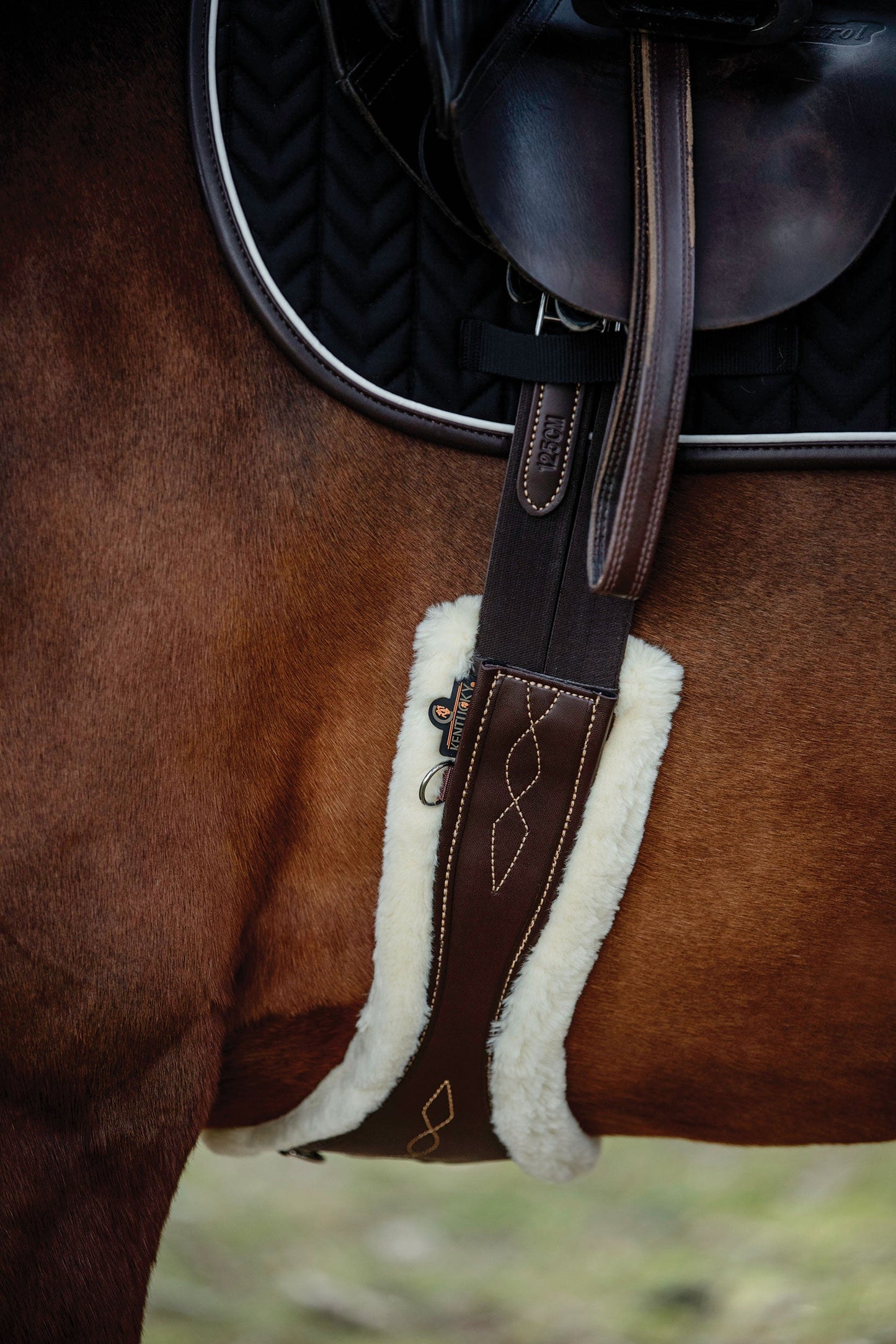 Kentucky Horsewear Anatomic Sheepskin Long Girth