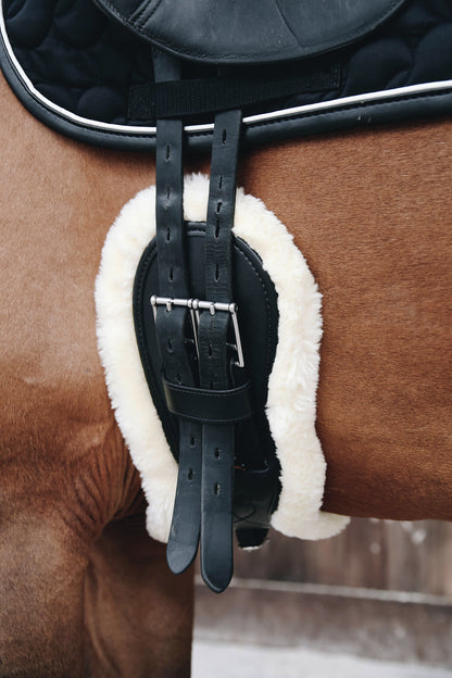 Kentucky Horsewear Vegan Anatomic Sheepskin Short Girth